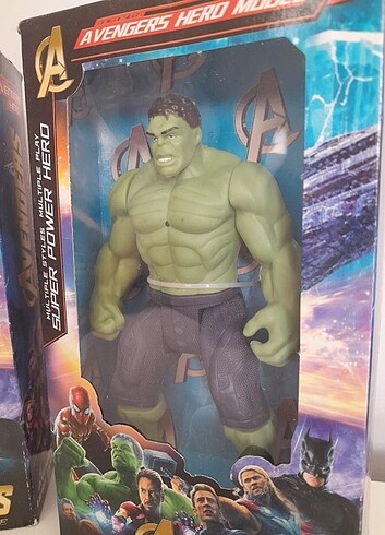 Beden IŞIKLI 17 CM YEŞİL HULK ve KIRMIZI HULK KAHRAMANI (2KAHRAMAN BİR