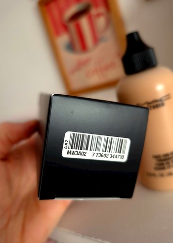 Orijinal Mac Studio Face and Body Fondöten N2 - Görsel 2