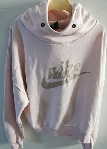 Pudra pembesi l Nike crop