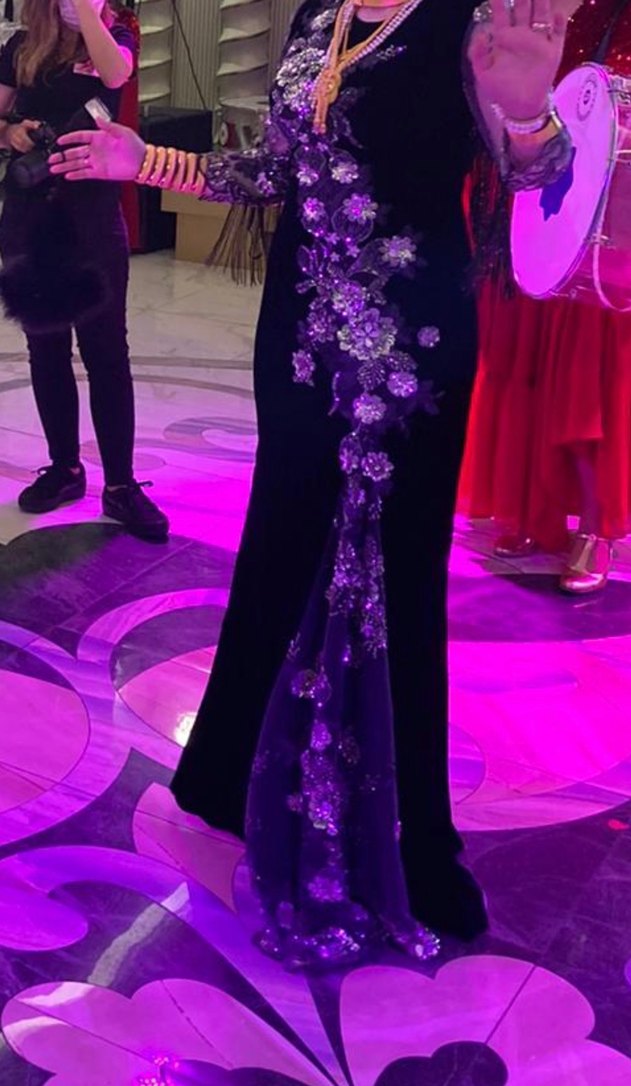 Uzun Siyah taşlı  Nakışlı Kadife  Abiye Elbise - Görsel 4