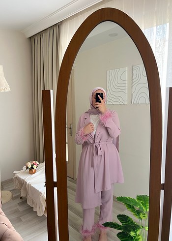 Pembe tüylü tasarım asimetrik takım - Görsel 3