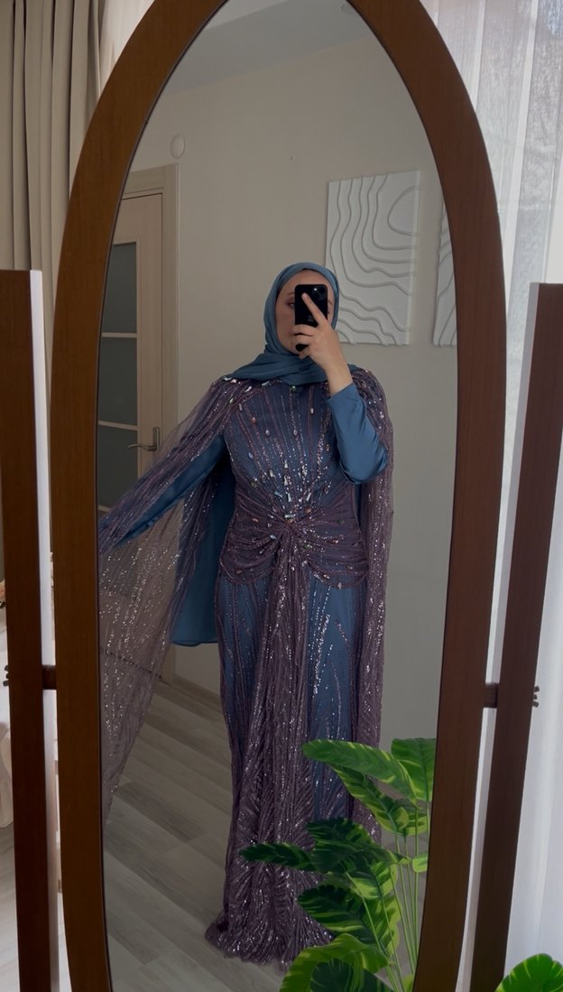 İşlemeli Uzun Abiye Elbise - Görsel 4