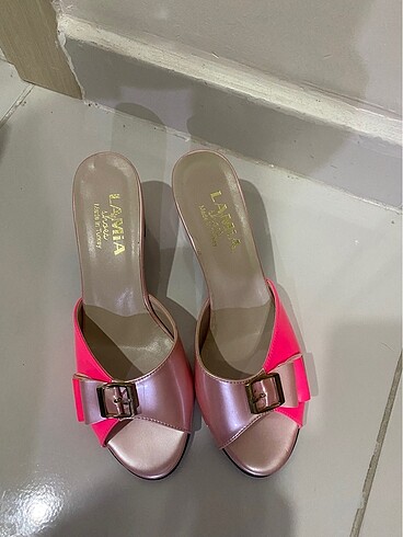 Topuklu terlik - Görsel 5