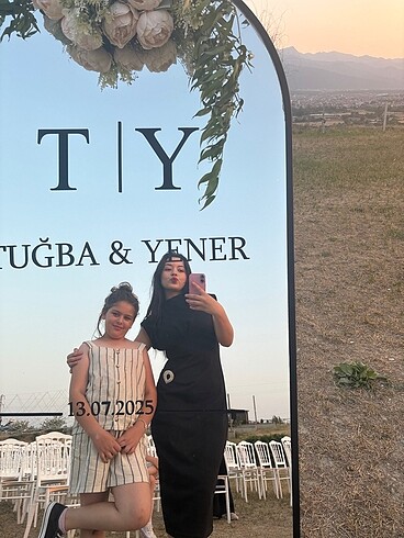 Diğer Kadın siyah elbise