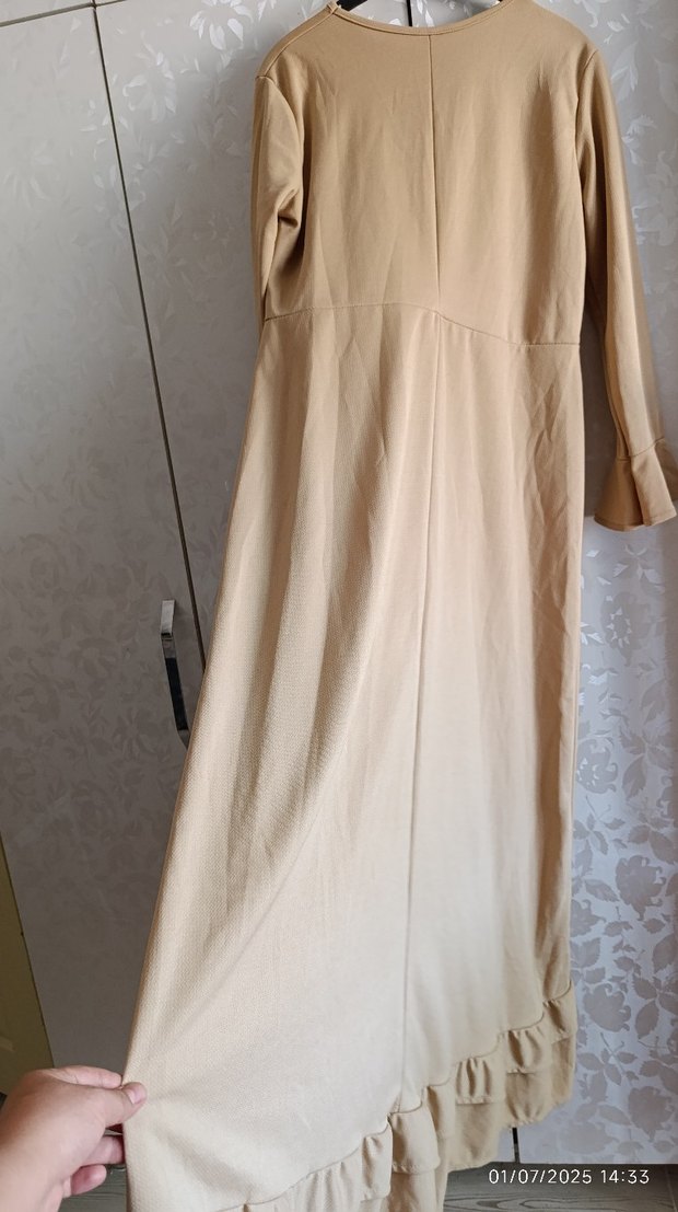 Bej Uzun Elbise daha önce hiç girmedi - Görsel 5