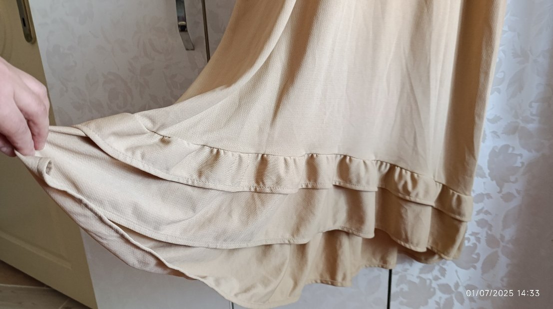 Bej Uzun Elbise daha önce hiç girmedi - Görsel 2