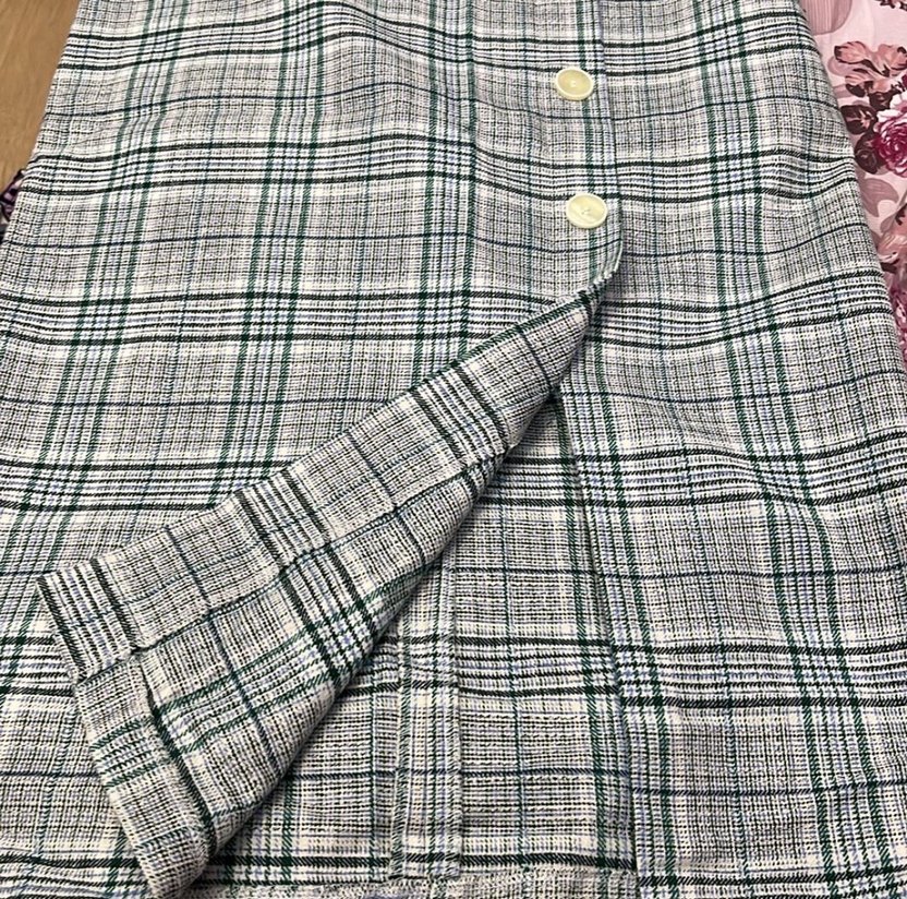 Yeşil Düğmeli Ekose Etek - Görsel 2