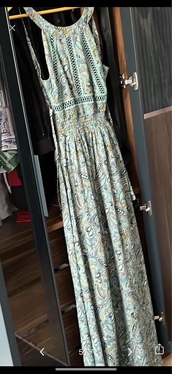 Sırt detaylı uzun elbise - Görsel 5