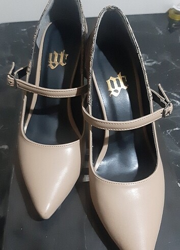 39 Beden Stiletto