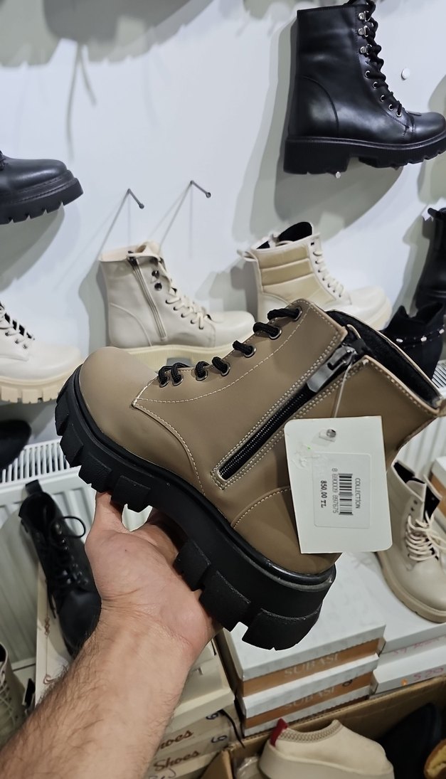 Sokak Stili Bej Platform Topuklu Bağcıklı Bot - Görsel 2