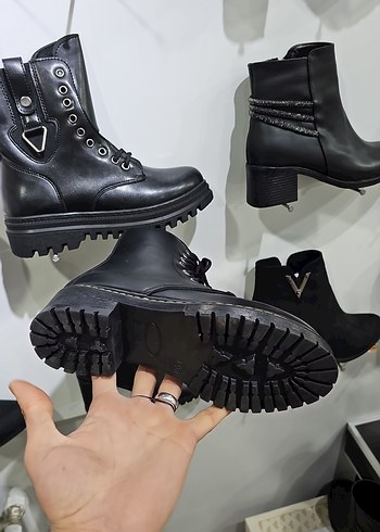 Siyah Deri Bağcıklı Blok Topuklu Goth Bot - Görsel 2