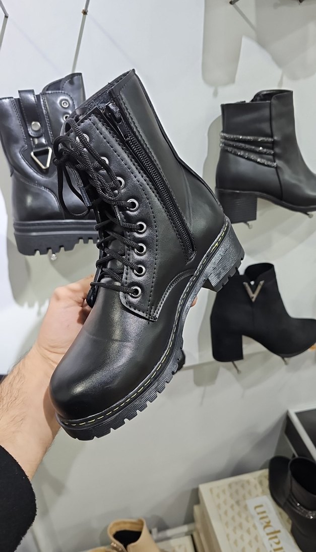 Siyah Deri Bağcıklı Blok Topuklu Goth Bot - Görsel 3