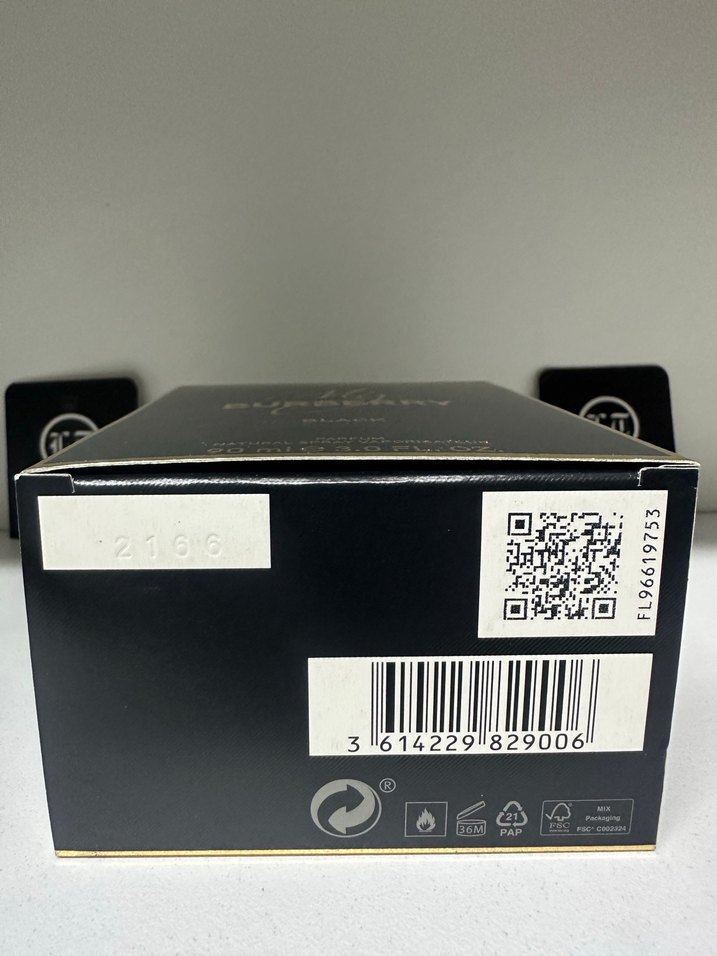 Burberry My Black Kadın Parfümü 90 ml - Görsel 3