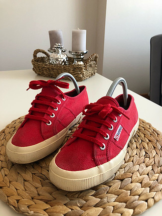 38 Beden kırmızı Renk Kırmızı superga