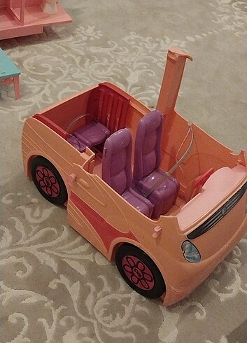 Barbie karavanı