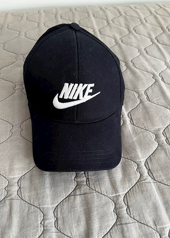 Nike Siyah Beyaz Logo Sapka