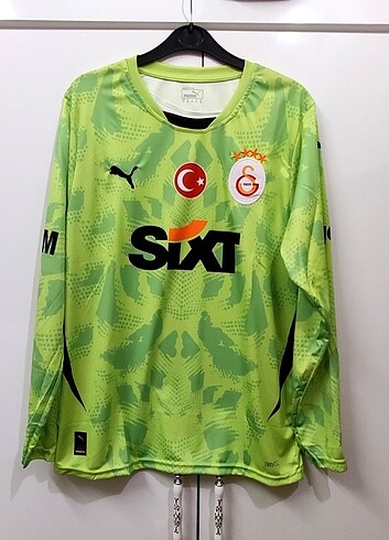 GALATASARAY YENİ SEZON KALECİ FORMASI