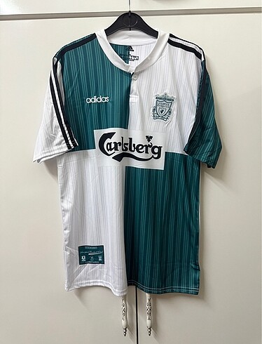 LİVERPOOL ÖZEL RETRO FORMASI