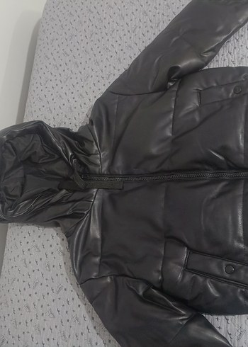 Kapüşonlu Siyah Deri Kadın mont - Görsel 3