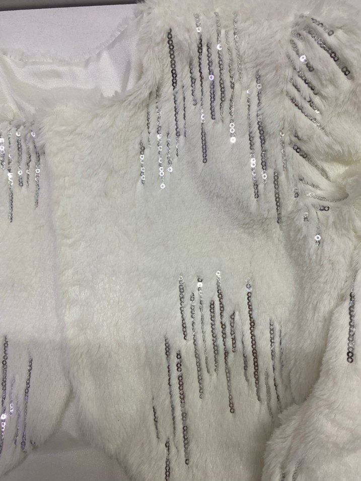 Kız Çocuk Beyaz Kürklü İşlemeli Bolero - Görsel 2