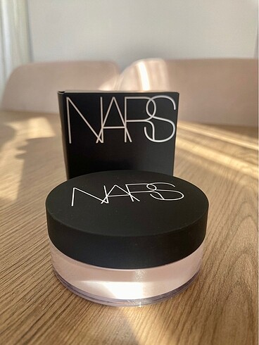 NARS sabitleyici transparan pudra