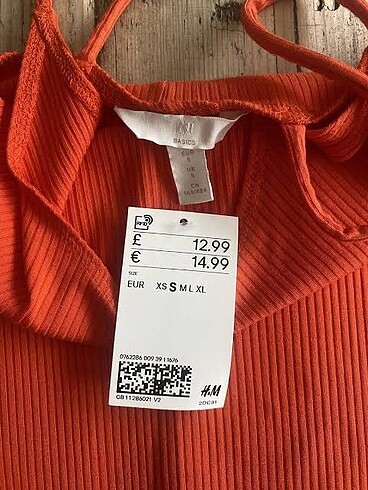 H&M askılı narçiçeği kırmızısı elbise