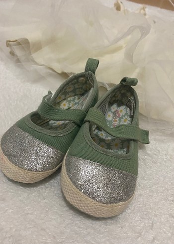 Kız Çocuk Fırfırlı Beyaz Nakışlı Elbise - Görsel 4