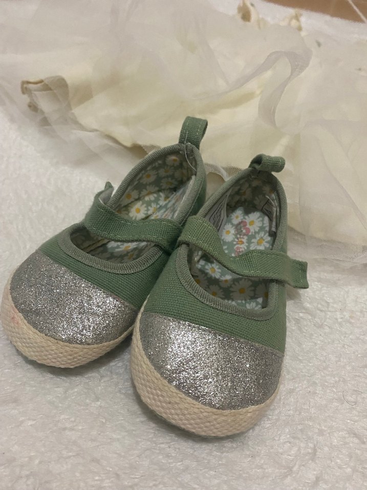 Kız Çocuk Fırfırlı Beyaz Nakışlı Elbise - Görsel 4