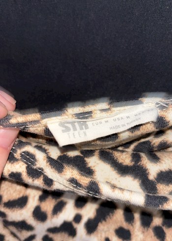 Stradivarius Leopar desenli straplez crop - Görsel 3