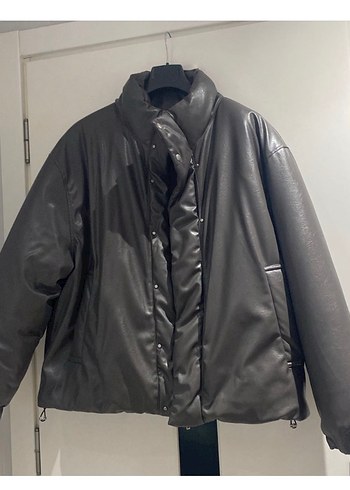 Zara Sehir Stiline Uygun Siyah Deri Gorunumlu Sisme Ceket