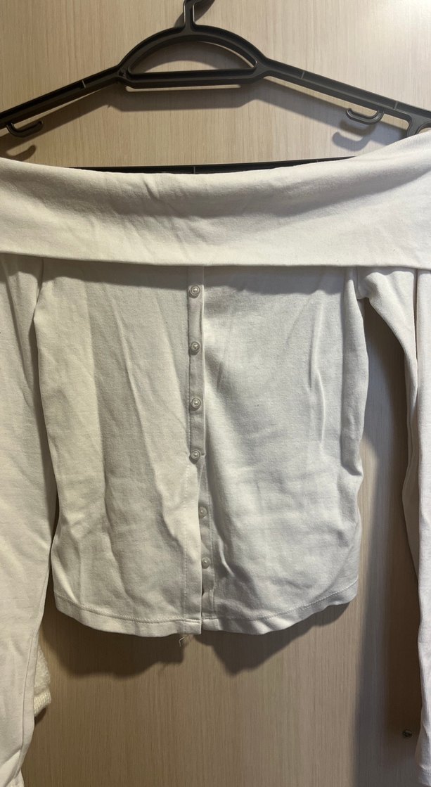 Beyaz Kayık Yaka Düğmeli Pamuk Bluz - Görsel 3