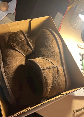 Ugg 38