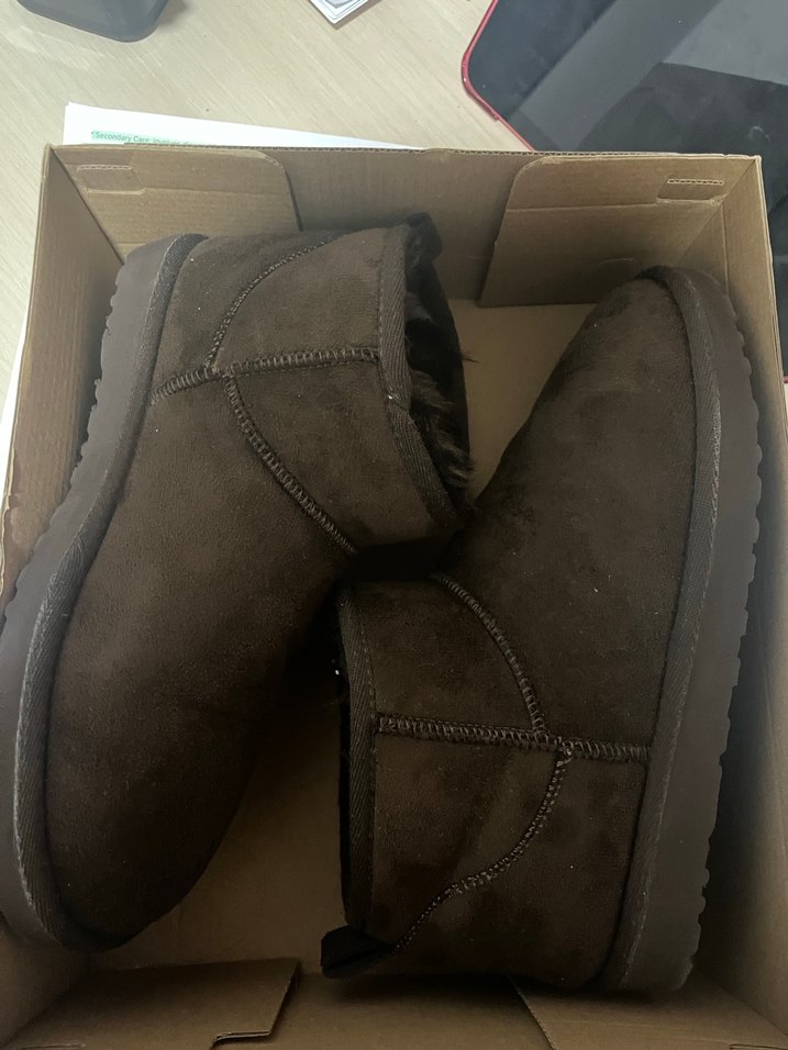 Kahverengi Süet Kadın Bot - Görsel 3