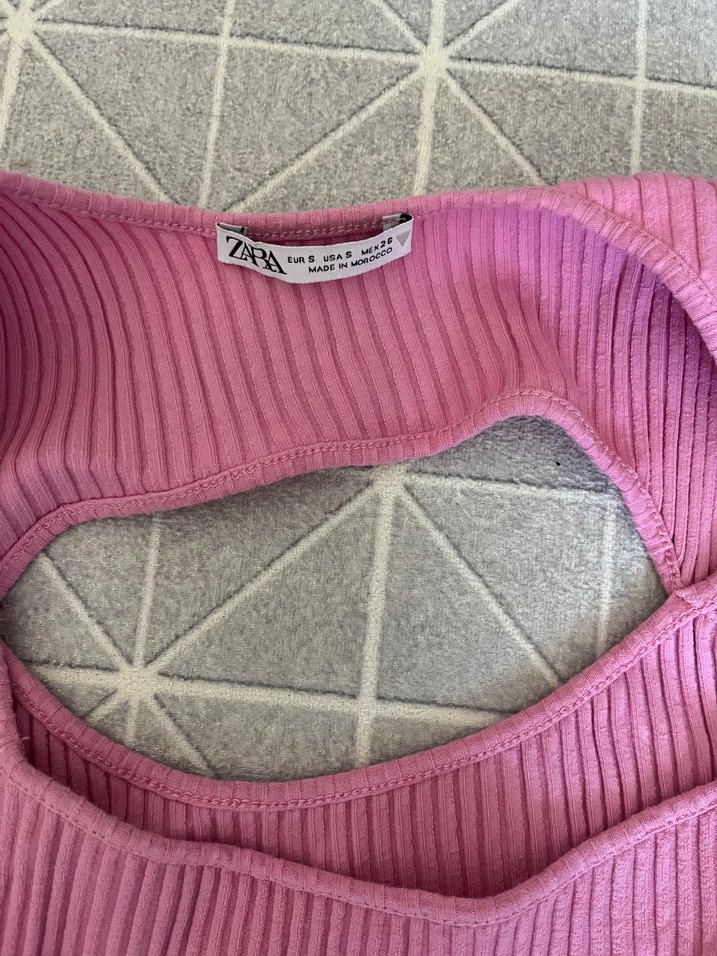 Pembe V Yaka Kolsuz Fitted Bluz - Görsel 4