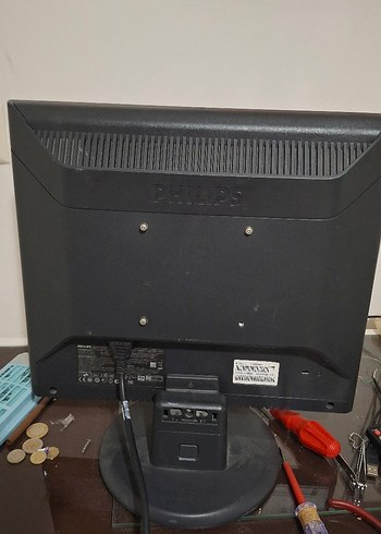 17 inc Philips Monitör - Görsel 4