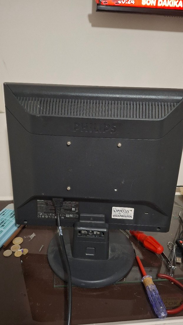 17 inc Philips Monitör - Görsel 4