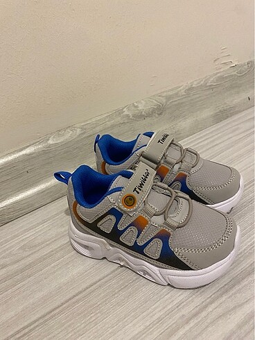 Çocuk spor ayakkabısı