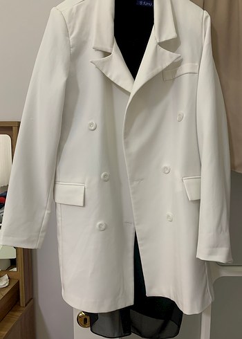 Düğmeli Beyaz Midi Kadın Blazer Ceket