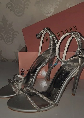 Diğer Gri Yılan Desenli Stiletto Topuklu Kadın Ayakkabı