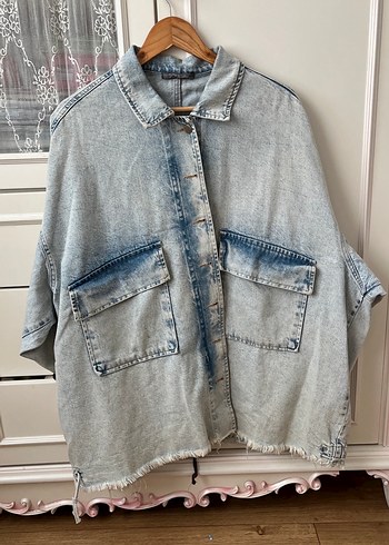 Gri Batik Desenli Kadın Denim Ceket - Görsel 2