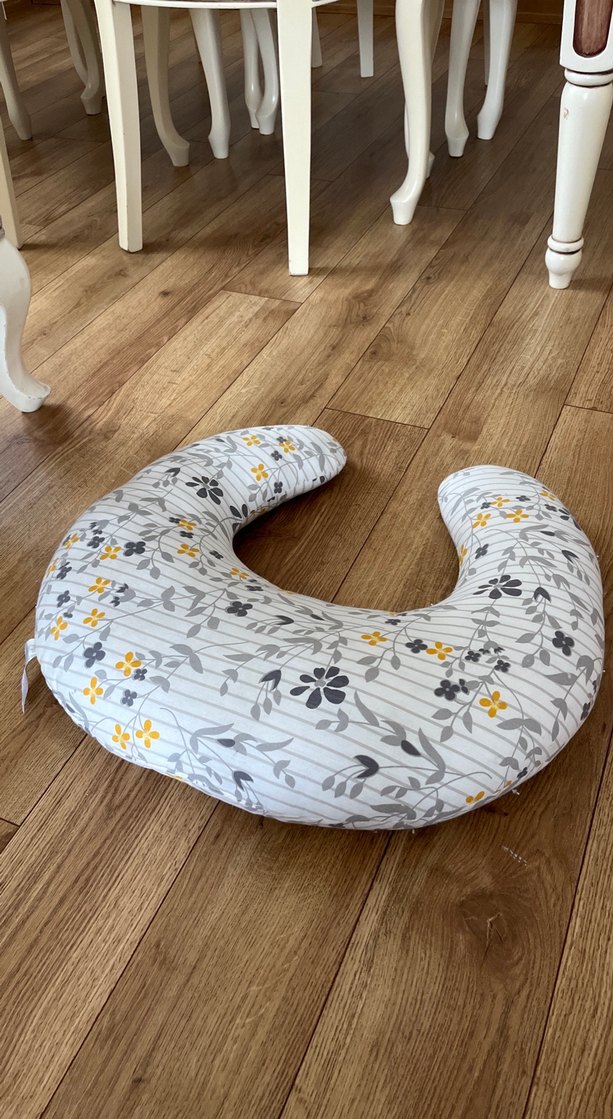 Çiçek Desenli Gri Emzirme ve Hamilelik Yastığı - Görsel 2