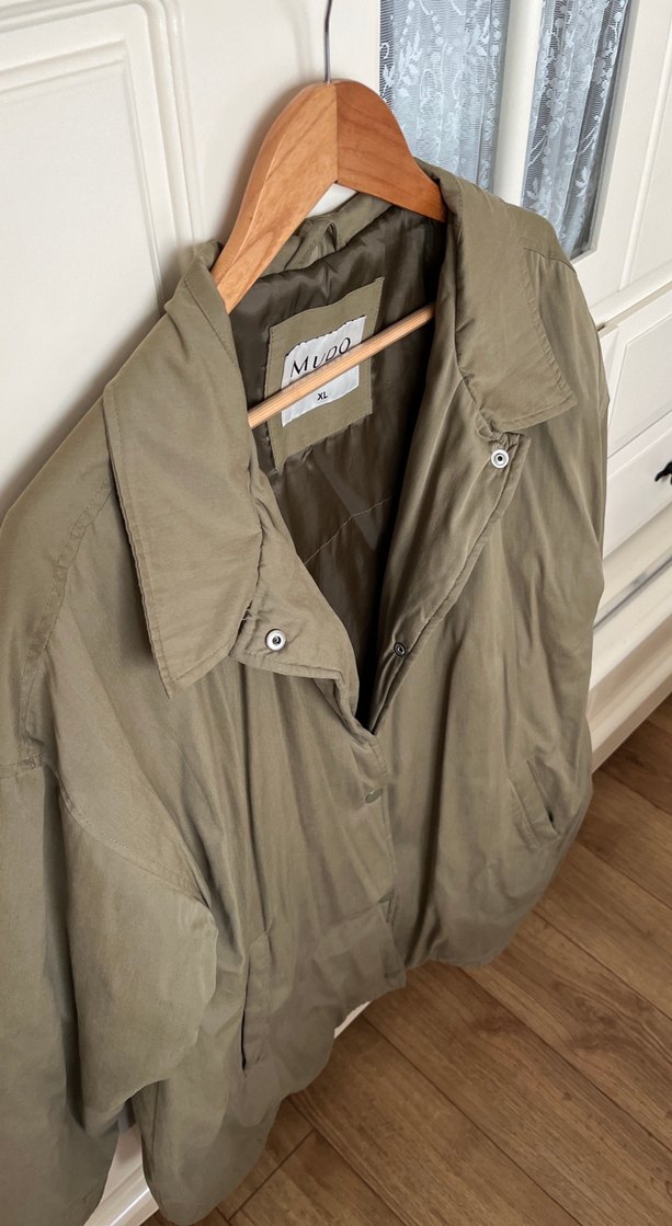 Bej Düğmeli Kaban - Görsel 2