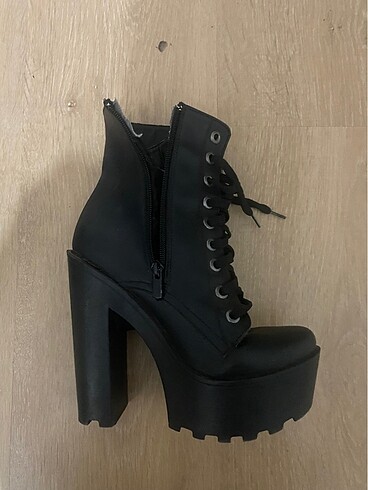 Killstar goth platform topuklu bot