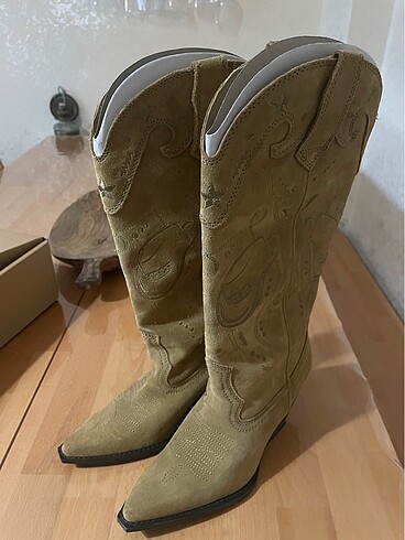 37 Beden camel Renk zara kovboy çizmesi 37