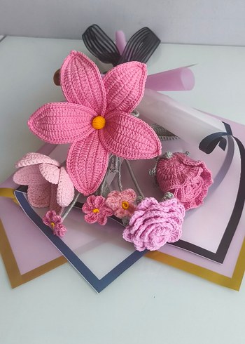 El Yapımı Pembe Örgü Çiçek Buketi - Görsel 2