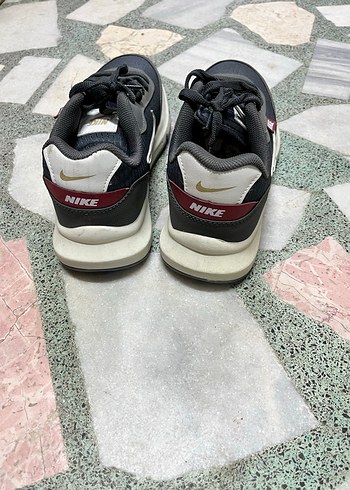 Gri Nike Spor Ayakkabı - Görsel 3