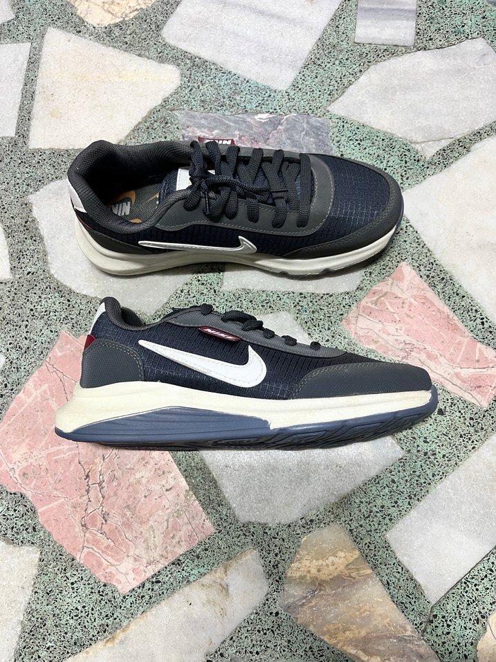 Gri Nike Spor Ayakkabı - Görsel 5