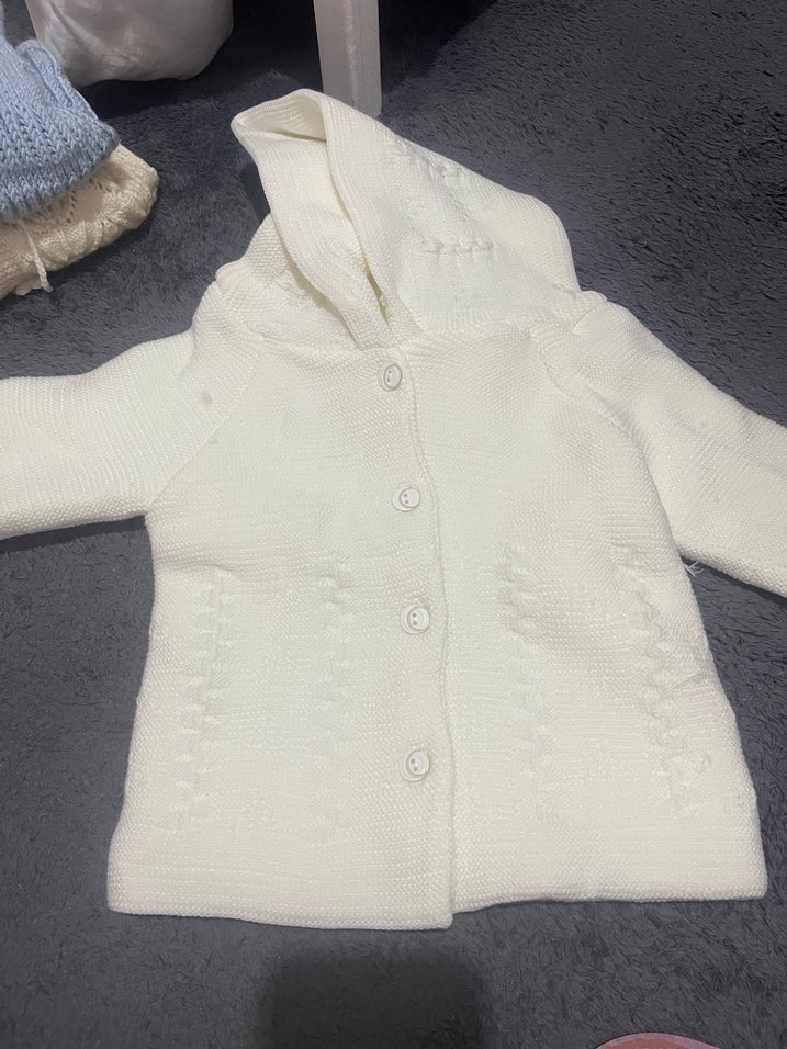 Kız Çocuk Beyaz Kapüşonlu Triko mont - Görsel 2