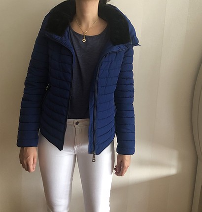 Zara Mont