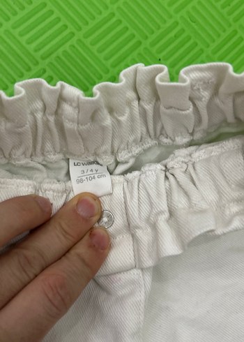 Kız Çocuk Beyaz Pamuklu Fırfırlı Şort - Görsel 2